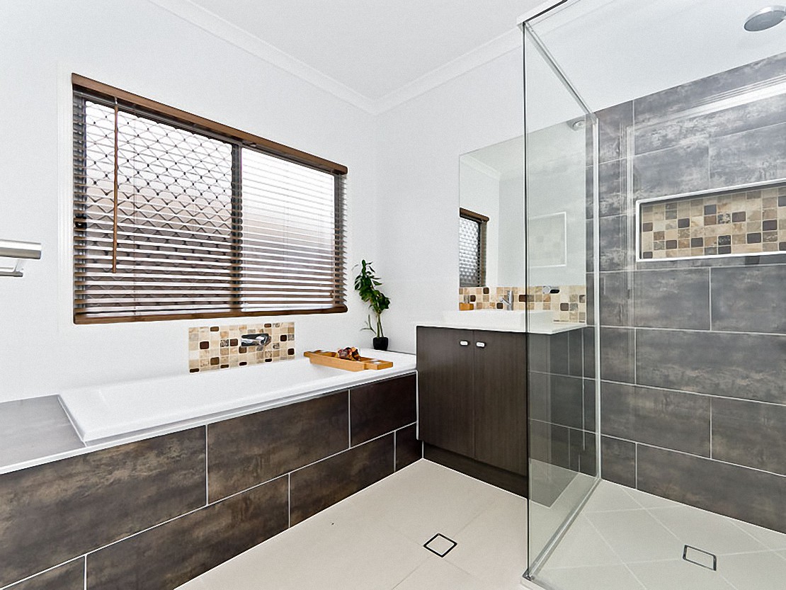 North Lakes Home - Bathroom