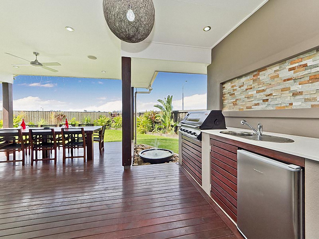 North Lakes Home - Deck BBQ