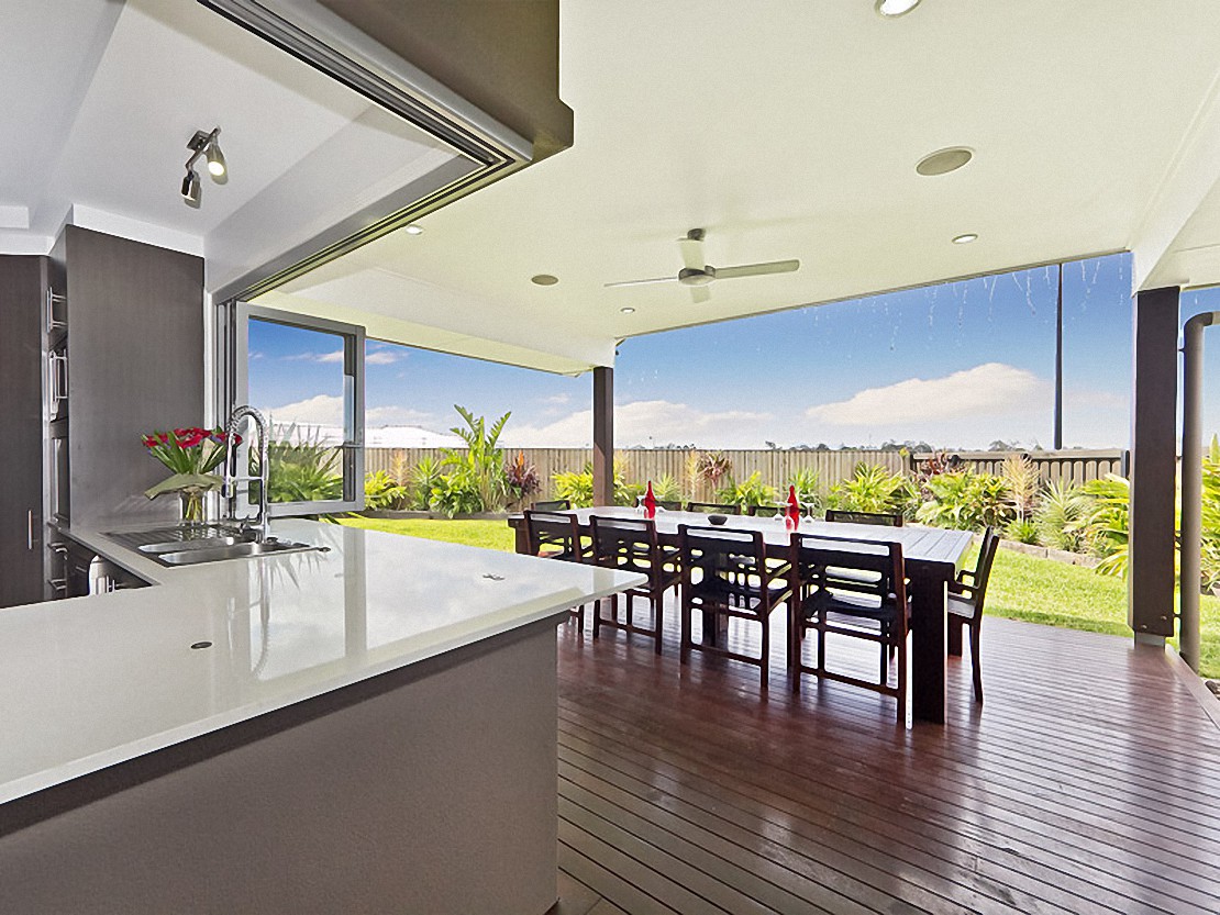 North Lakes Home - Deck